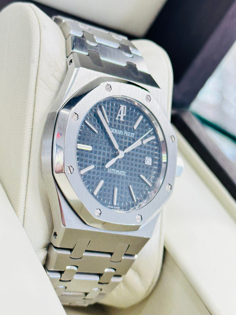 Audemars Piguet Royal Oak 39 Selfwinding 15300ST.OO.1220ST.03 B/P PreOwned - Diamonds East Intl.