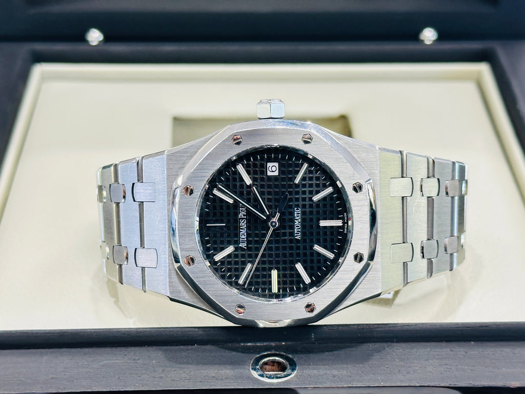 Audemars Piguet Royal Oak 39 Selfwinding 15300ST.OO.1220ST.03 B/P PreOwned - Diamonds East Intl.