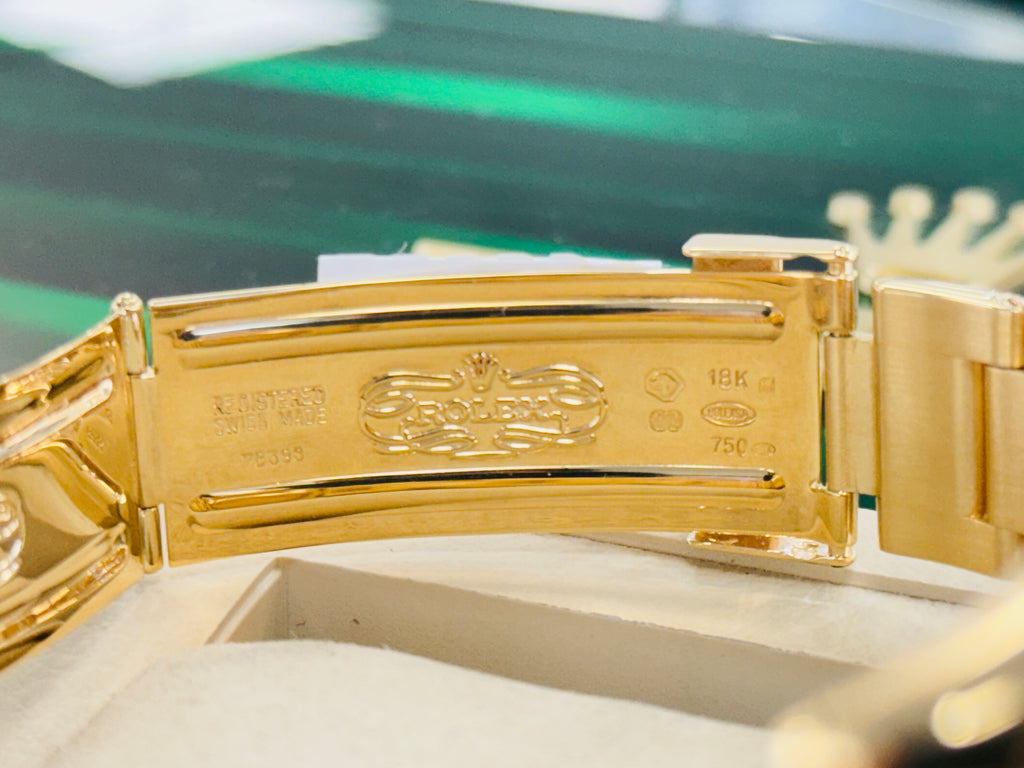 Rolex Daytona Chronograph 16528 18k Yellow Gold White Dial “ZENITH” - Diamonds East Intl.