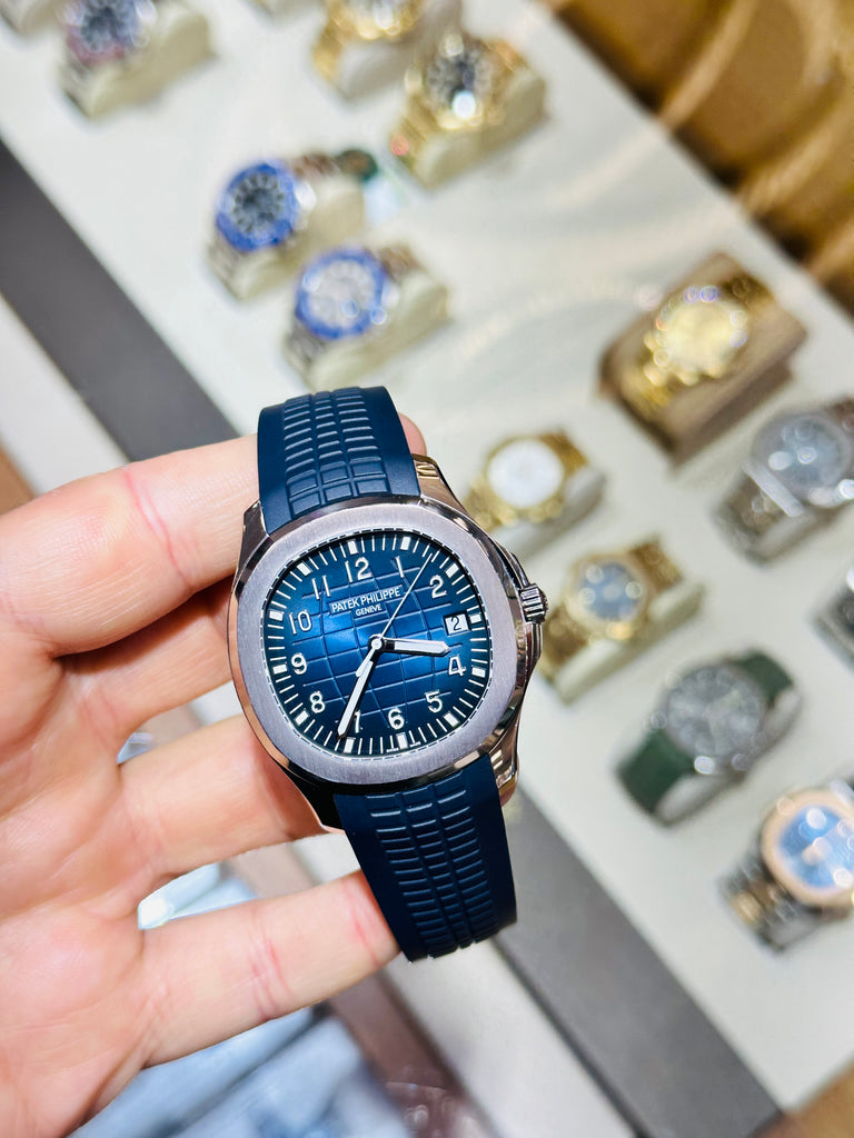 Patek Philippe 5168G-001 Aquanaut 42 White Gold Blue Dial Box and Papers - Diamonds East Intl.