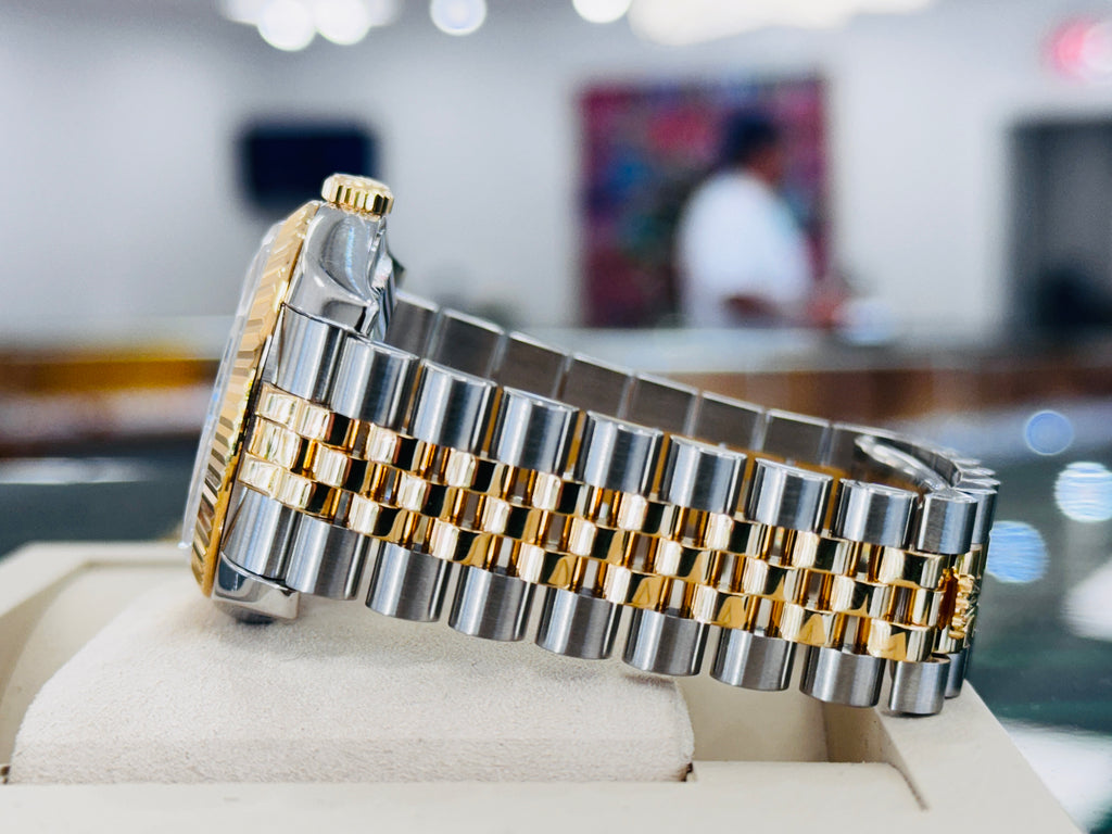 Rolex  Datejust 36 116233 Fluted Bezel  Factory Blue Dial super Jubilee Bracelet  Box and Papers - Diamonds East Intl.