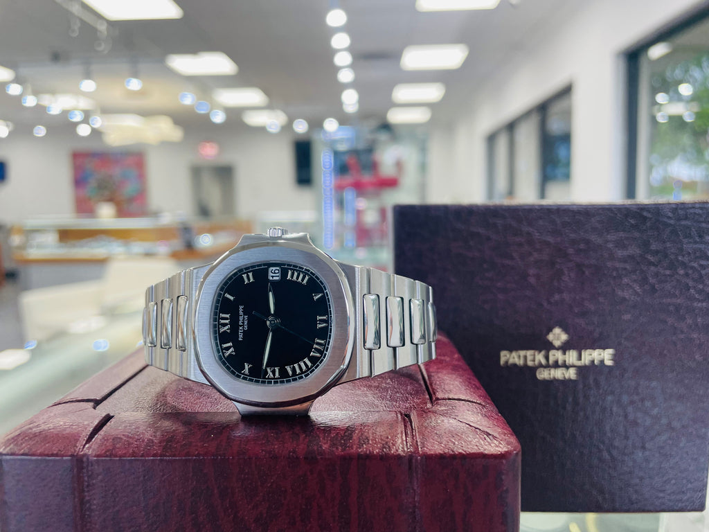 Patek Philippe Nautilus 3800/1A-001 PreOwned Mint Condition - Diamonds East Intl.