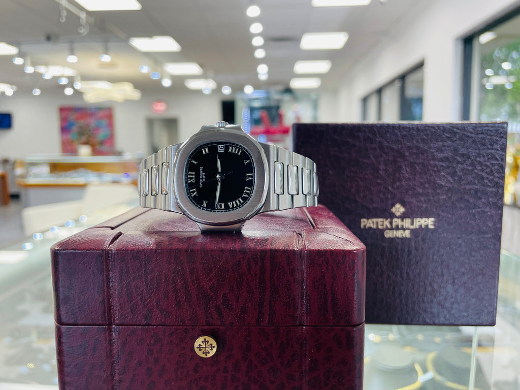 Patek Philippe Nautilus 3800/1A-001 PreOwned Mint Condition - Diamonds East Intl.