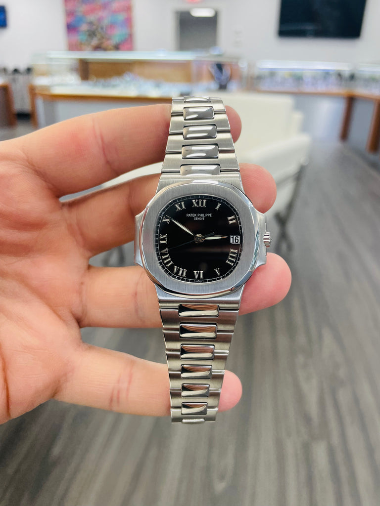 Patek Philippe Nautilus 3800/1A-001 PreOwned Mint Condition - Diamonds East Intl.