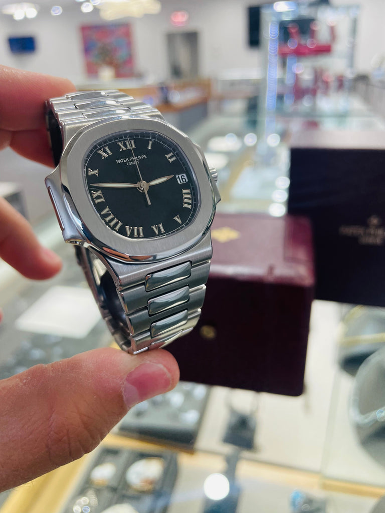 Patek Philippe Nautilus 3800/1A-001 PreOwned Mint Condition - Diamonds East Intl.