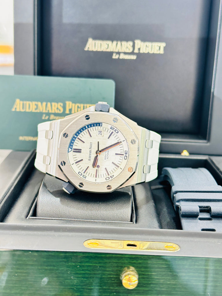 Audemars Piguet Royal Oak Offshore Diver 15710ST.OO.A010CA.01 Box And Papers PreOwned - Diamonds East Intl.