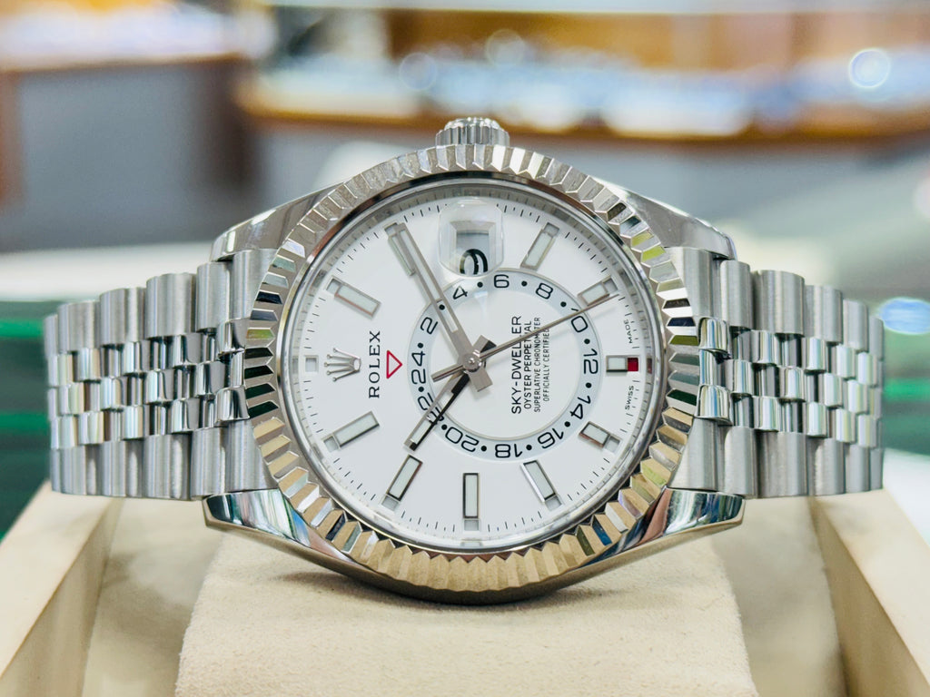 Rolex Sky Dweller 326934 Jubilee Bracelet White Dial 18K White