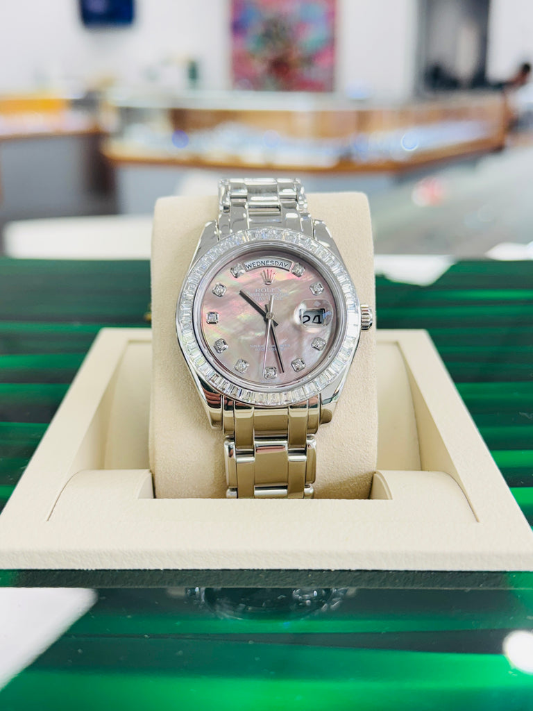 Rolex Day-Date 18956 39 Masterpiece with Factory baguette bezel  Factory Diamond Black Tahitian Dial  Platinum bracelet MINT - Diamonds East Intl.