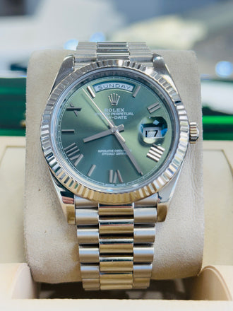 Rolex Day-Date 40 228239 Fluted Bezel GREEN Olive Dial Watch Box/Papers MINT