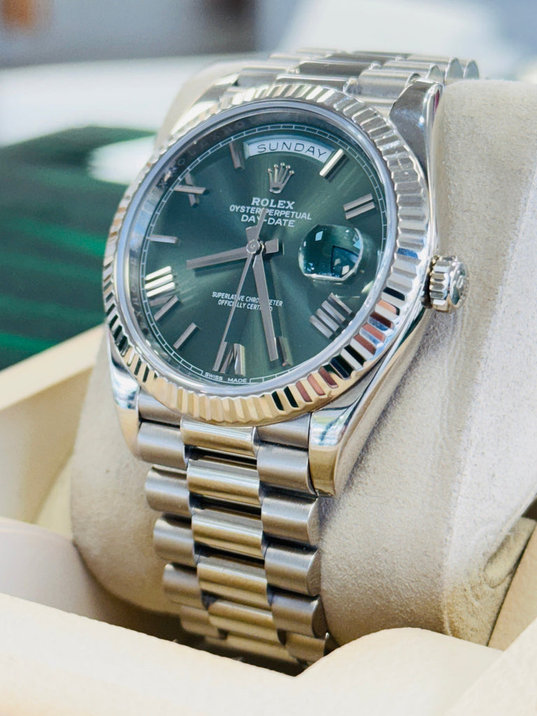 Rolex Day-Date 40 228239 Fluted Bezel GREEN Olive Dial Watch Box/Papers MINT