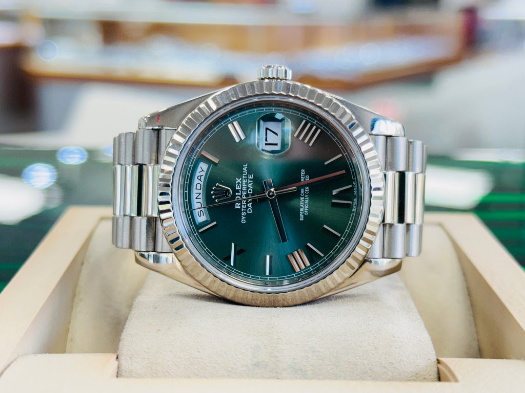 Rolex Day-Date 40 228239 Fluted Bezel GREEN Olive Dial Watch Box/Papers MINT