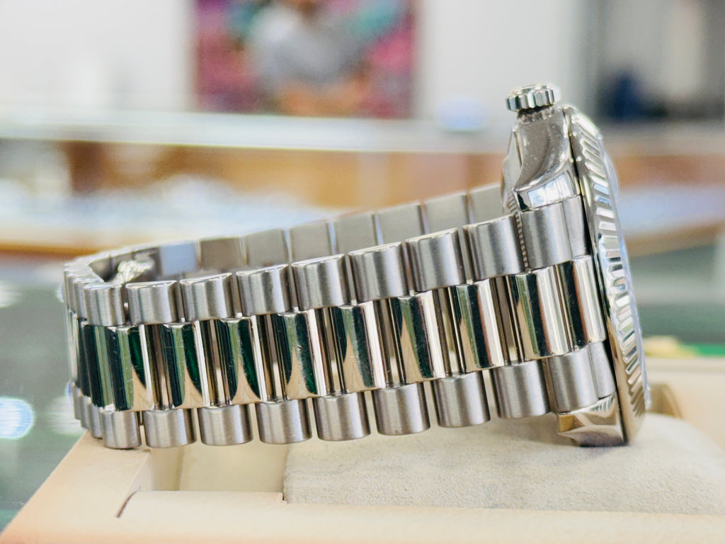 Rolex Day-Date 40 228239 Fluted Bezel GREEN Olive Dial Watch Box/Papers MINT - Diamonds East Intl.