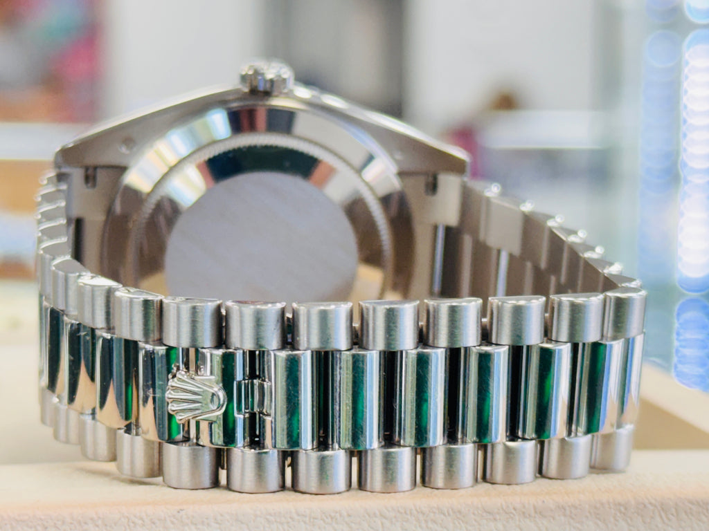 Rolex Day-Date 40 228239 Fluted Bezel GREEN Olive Dial Watch Box/Papers MINT - Diamonds East Intl.