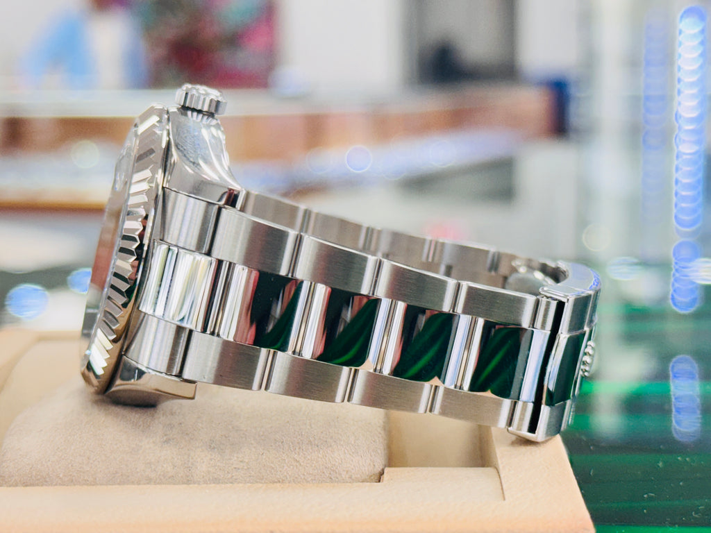 ROLEX Sky-Dweller 336934 Oyster 42 Stainless Green Mint  Dial  Box and Papers PreOwned - Diamonds East Intl.