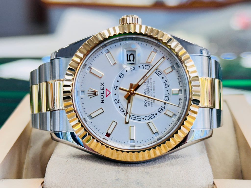 Rolex Sky-Dweller 326933 White Dial Stainless Steel 18K Yellow Gold Oyster MINT