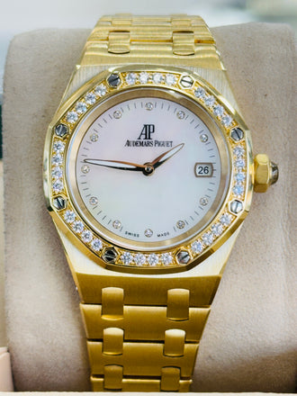 Audemars Piguet Royal Oak Lady 67601BA.ZZ.1210BA.02 Quartz Yellow Gold Factory Diamond Mother of Pearl MINT - Diamonds East Intl.