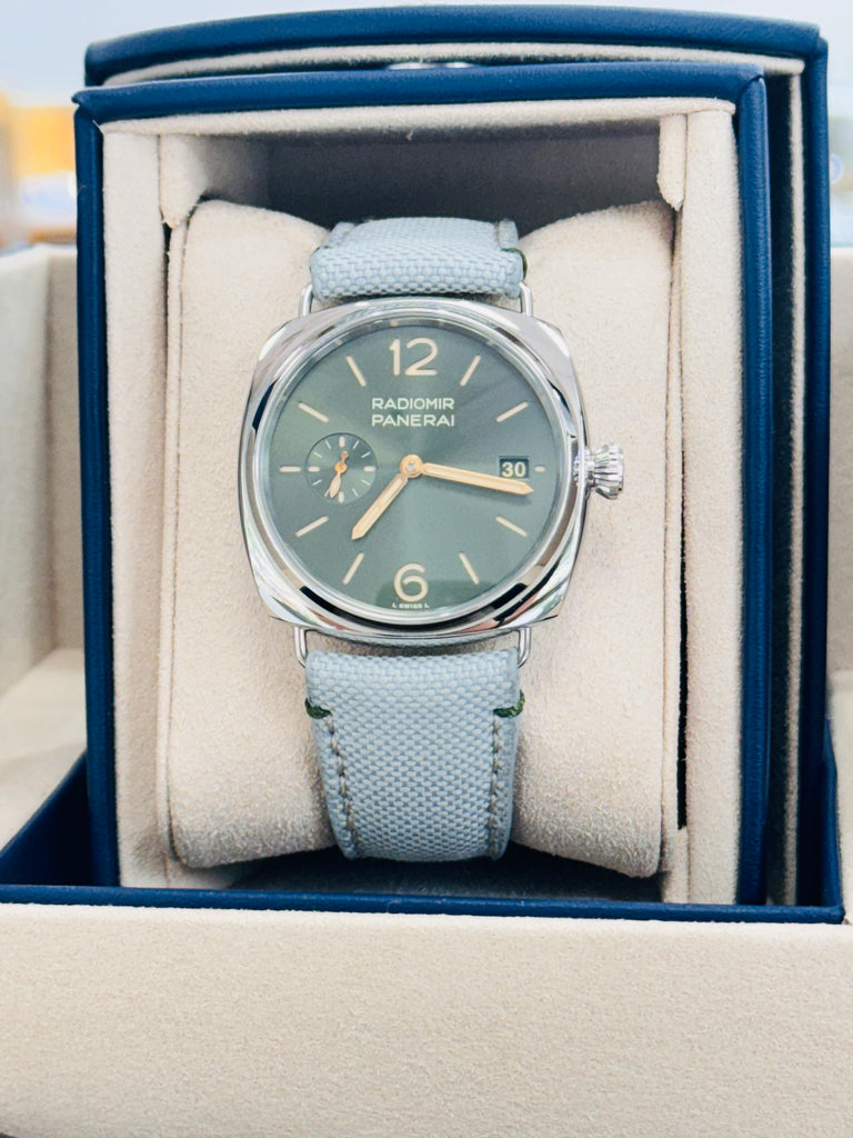 Panerai Radiomir PAM 1386 Military Green Dial Steel 40mm Box and Papers MINT 