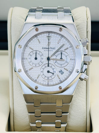 Audemars Piguet Royal Oak Chronograph 39  25860ST.OO.1110ST.05  Box and Papers MINT