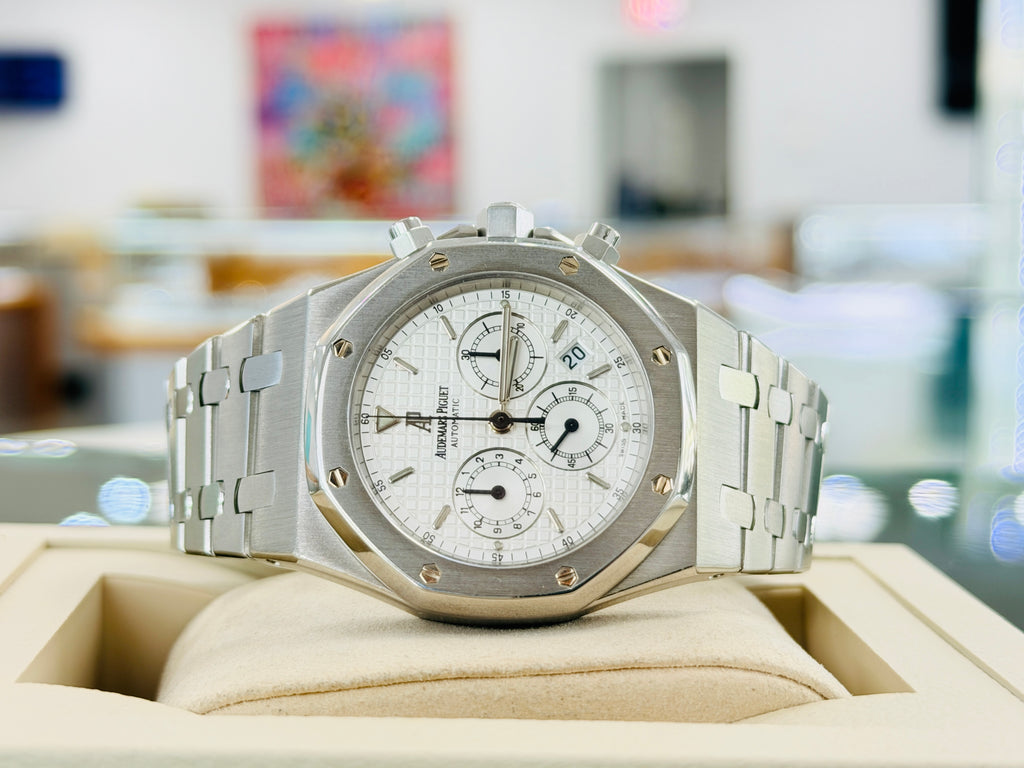 Audemars Piguet Royal Oak Chronograph 39  25860ST.OO.1110ST.05  Box and Papers MINT