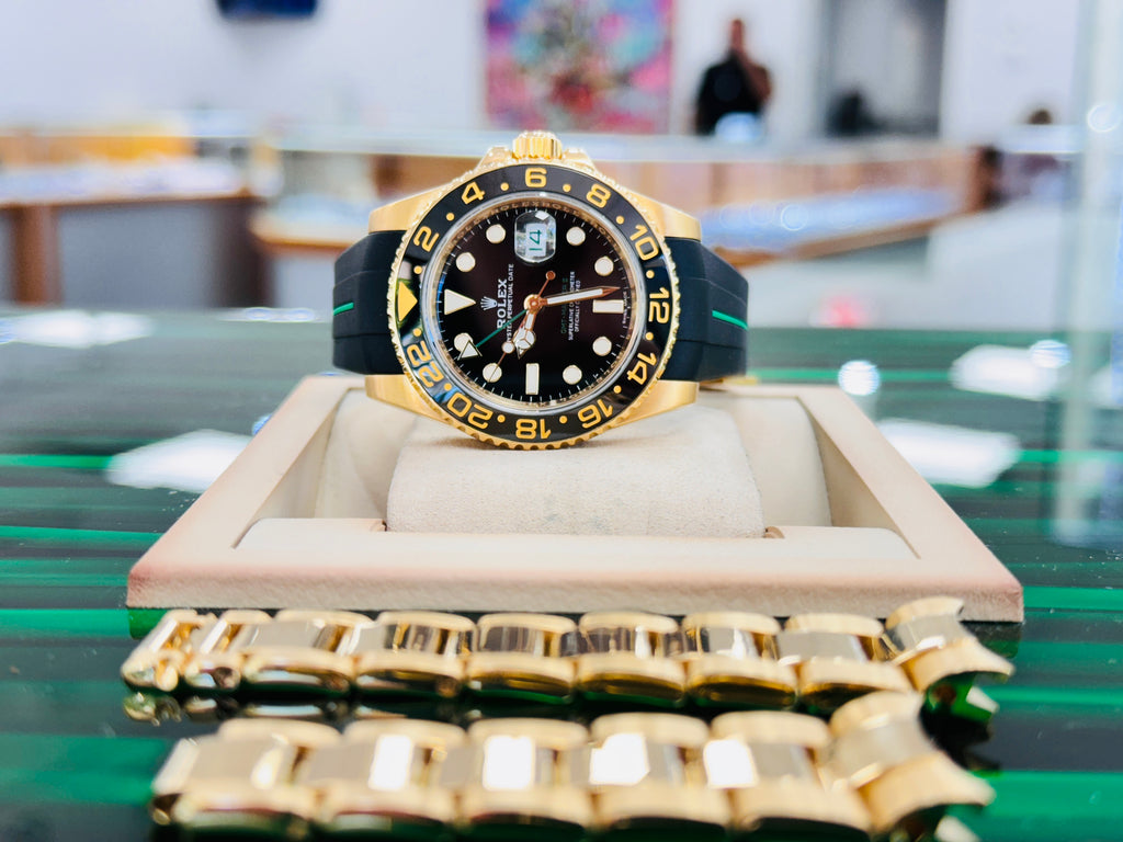 Rolex GMT-Master II 116718LN Black Dial 18k Yellow Gold Oyster Band + Rubber B Box/Service Card 