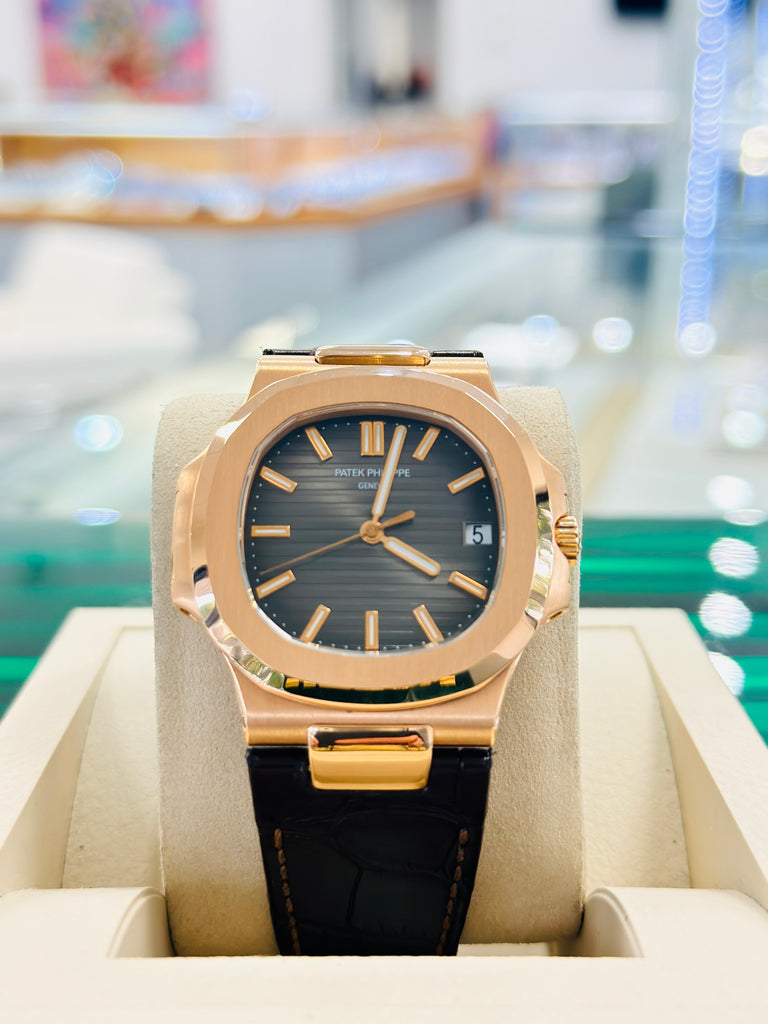 Patek Philippe 5711R-001 Nautilus 18k Rose Gold Watch MINT