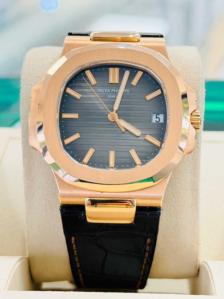 Patek Philippe 5711R-001 Nautilus 18k Rose Gold Watch MINT
