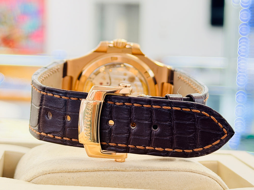 Patek Philippe 5711R-001 Nautilus 18k Rose Gold Watch MINT