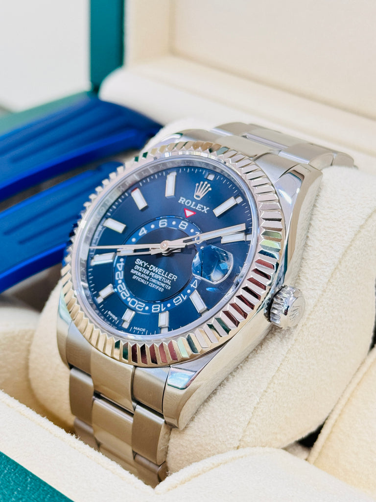 Rolex Sky-Dweller 326934 Blue Dial Oyster Steel Bracelet + Rubber B Watch