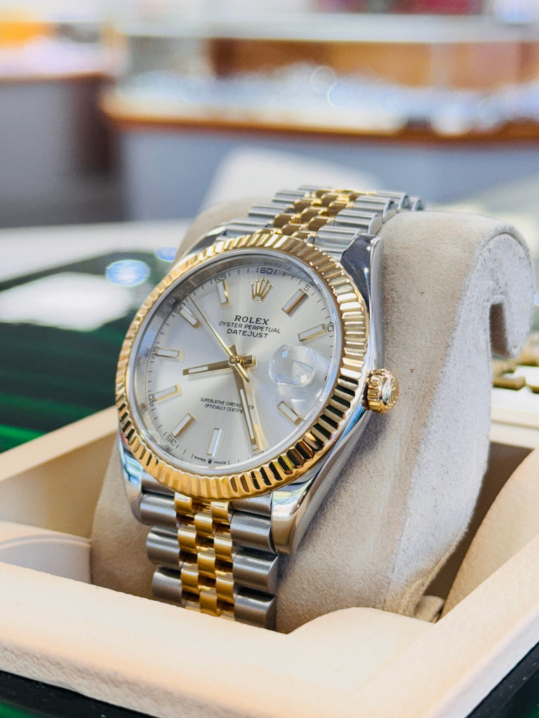 Rolex Datejust 41 126333  18k Gold / Steel Jubilee Bracelet Fluted Bezel Silver Dial Papers MINT