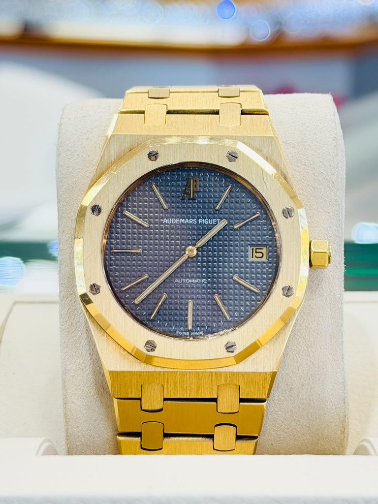 Audemars Piguet Royal Oak Jumbo “Ultra Thin” 5402 BA Full Yellow gold Grey (swissmade) Dial PreOwned - Diamonds East Intl.