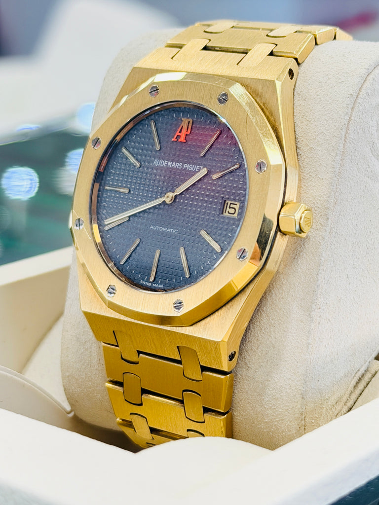 Audemars Piguet Royal Oak Jumbo “Ultra Thin” 5402 BA Full Yellow gold Grey (swissmade) Dial PreOwned - Diamonds East Intl.