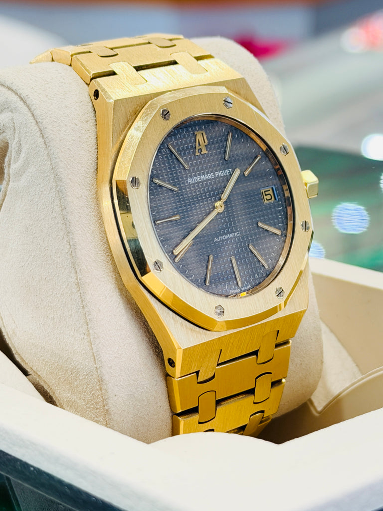 Audemars Piguet Royal Oak Jumbo “Ultra Thin” 5402 BA Full Yellow gold Grey (swissmade) Dial PreOwned - Diamonds East Intl.
