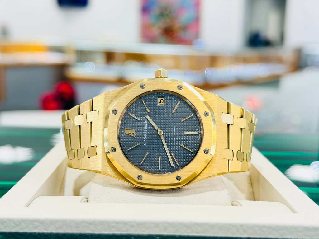 Audemars Piguet Royal Oak Jumbo “Ultra Thin” 5402 BA Full Yellow gold Grey (swissmade) Dial PreOwned - Diamonds East Intl.