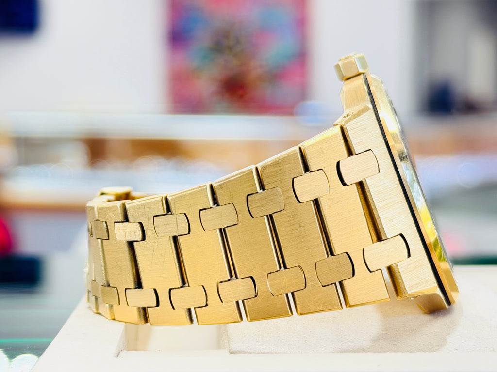 Audemars Piguet Royal Oak Jumbo “Ultra Thin” 5402 BA Full Yellow gold Grey (swissmade) Dial PreOwned - Diamonds East Intl.