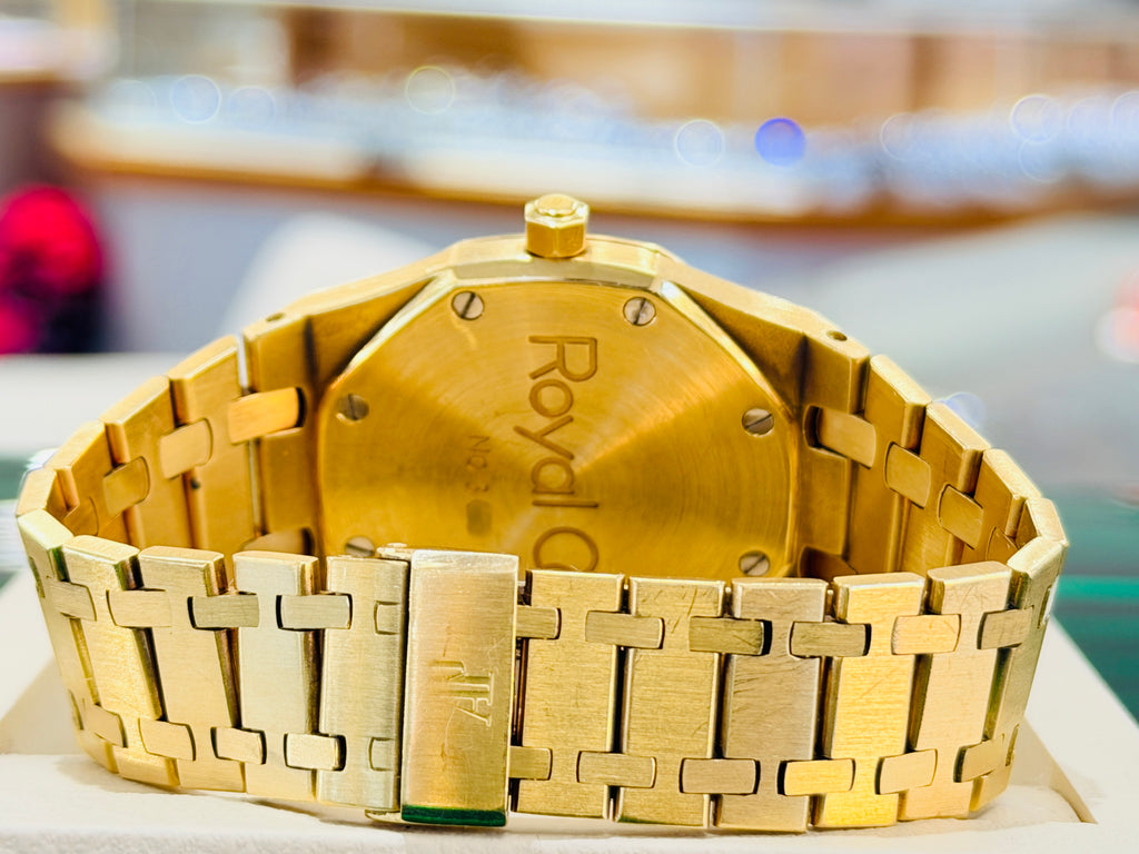 Audemars Piguet Royal Oak Jumbo “Ultra Thin” 5402 BA Full Yellow gold Grey (swissmade) Dial PreOwned - Diamonds East Intl.