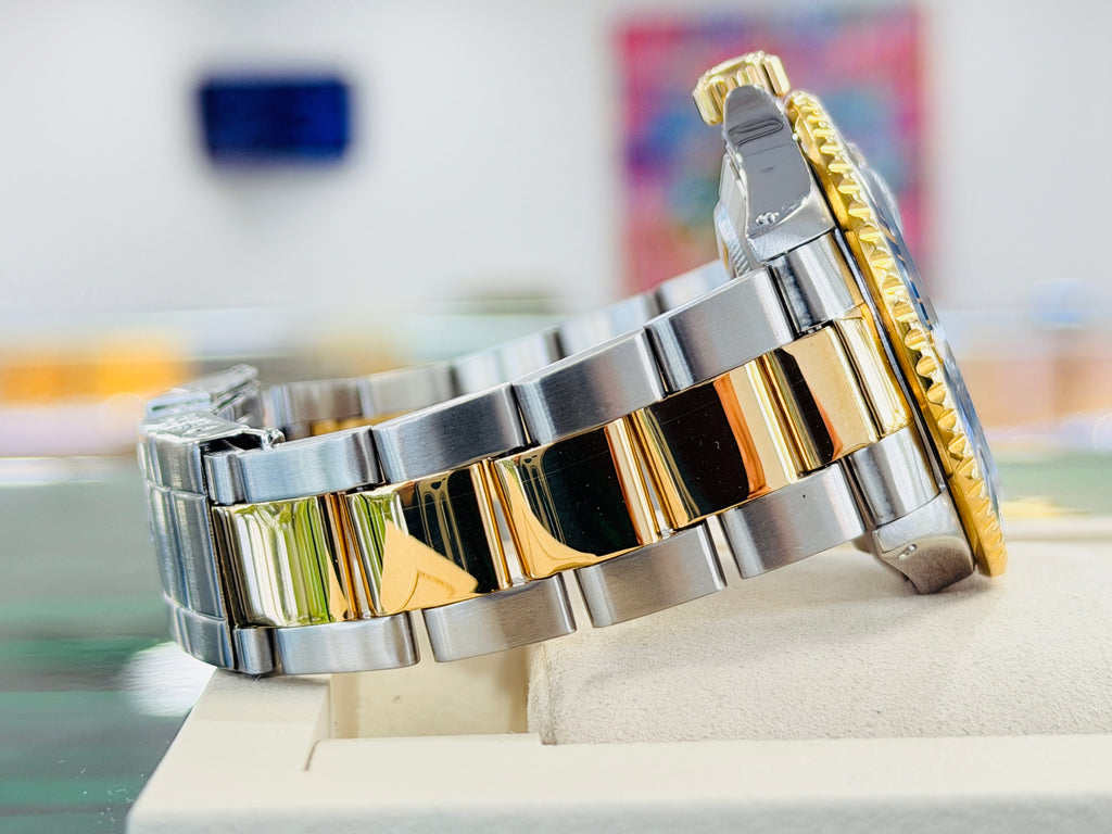 Rolex Submariner Date 40 16613 LB Two-Tone Yellow Gold & Steel  Blue Dial “Bluesy” Non Ceramic MINT