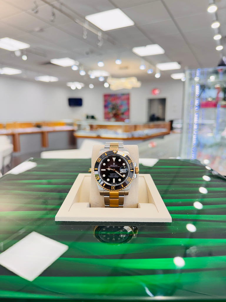 Rolex Submariner Date 116613LN  Black Dial Original OYSTER STEEL/GOLD BAND  PreOwned - Diamonds East Intl.