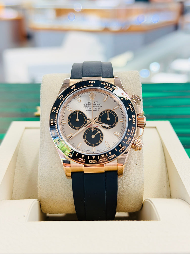 Rolex Daytona 126515LN Rose Gold  Oysterflex Sundust Dial MINT