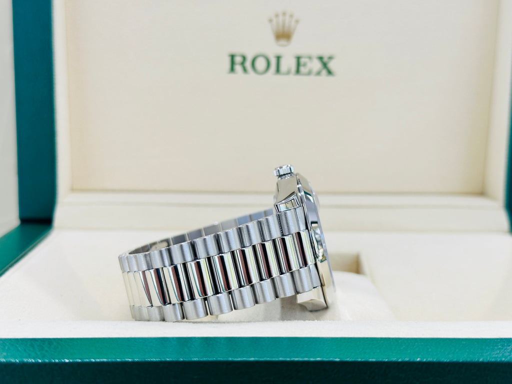 Rolex Day-Date 40 228206 Platinum Blue Roman PreOwned - Diamonds East Intl.