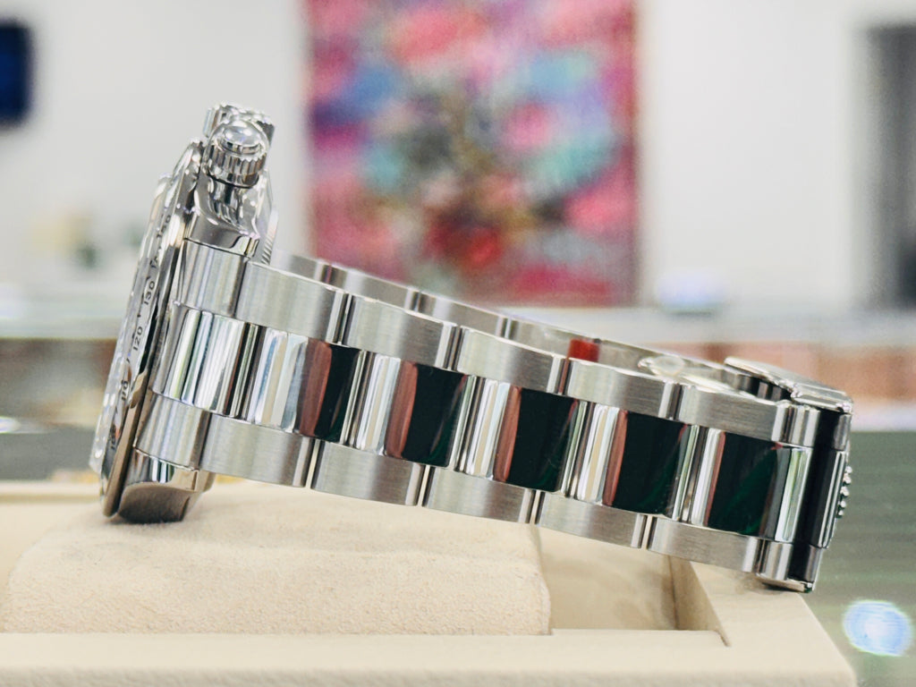 Rolex Daytona Cosmograph 116520 40mm Stainless Steel White Dial  Box and Papers Unworn Stickers