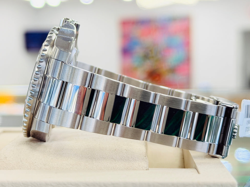 Rolex GMT-Master II 126710GRNR  Bruce Wayne Oyster BOX & PAPERS PreOwned - Diamonds East Intl.