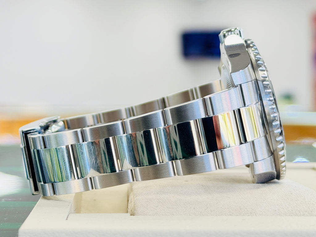 Rolex GMT-Master II 40 126710GRNR  Bruce Wayne Oyster PreOwned BOX & PAPERS - Diamonds East Intl.