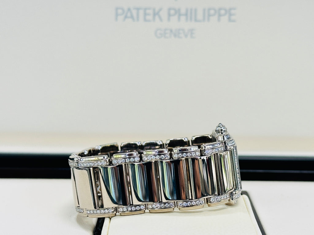 Patek Philippe Twenty~4 ref. 4908 White Gold Factory Diamonds PreOwned - Diamonds East Intl.