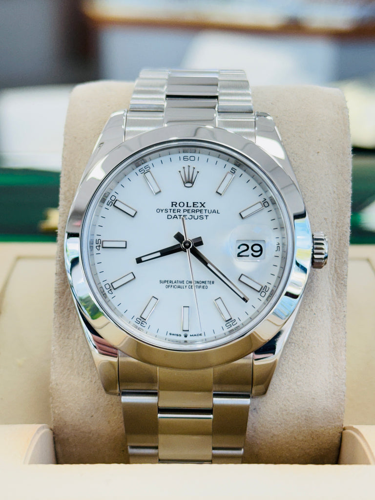 Rolex Datejust 41 126300 Oyster White Stick Dial Smooth Bezel MINT