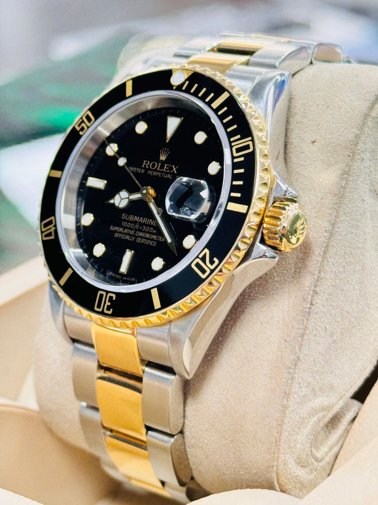 Rolex Submariner 16613 Steel 18k Yellow Gold Oyster Bracelet Black Bezel Watch