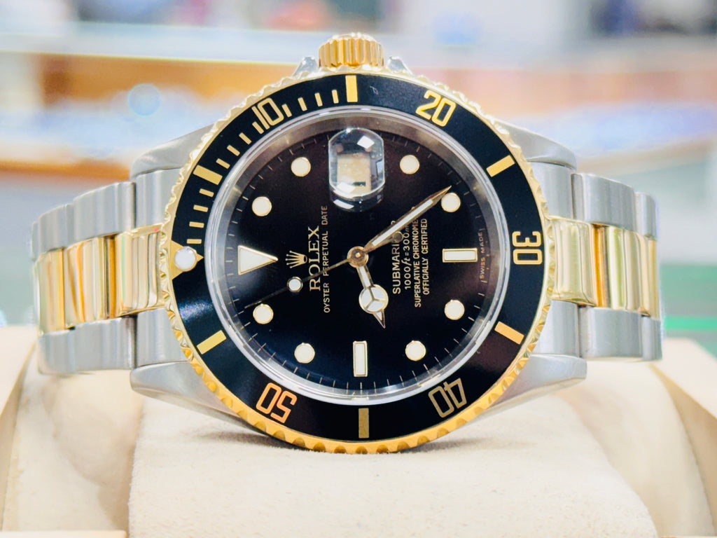 Rolex Submariner 16613 Steel 18k Yellow Gold Oyster Bracelet Black Bezel Watch