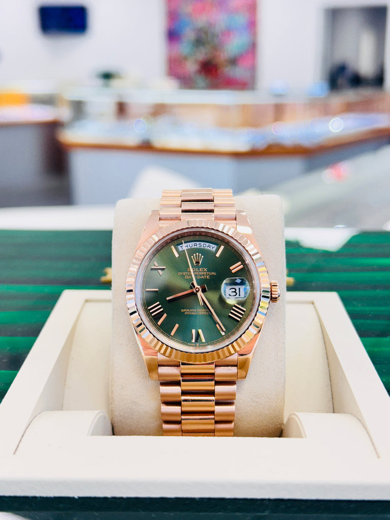 Rolex Day-Date 40 228235  Olive Green President Rose Gold  MINT