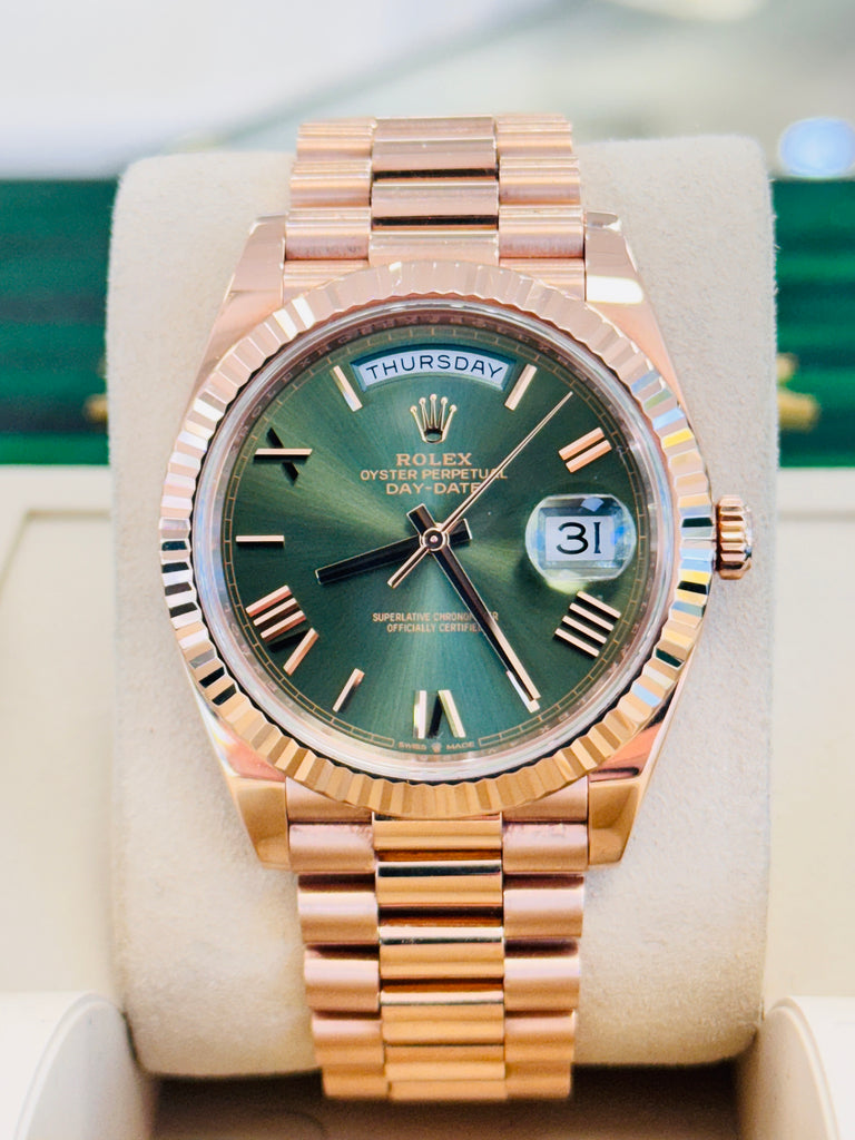 Rolex Day-Date 40 228235  Olive Green President Rose Gold  MINT