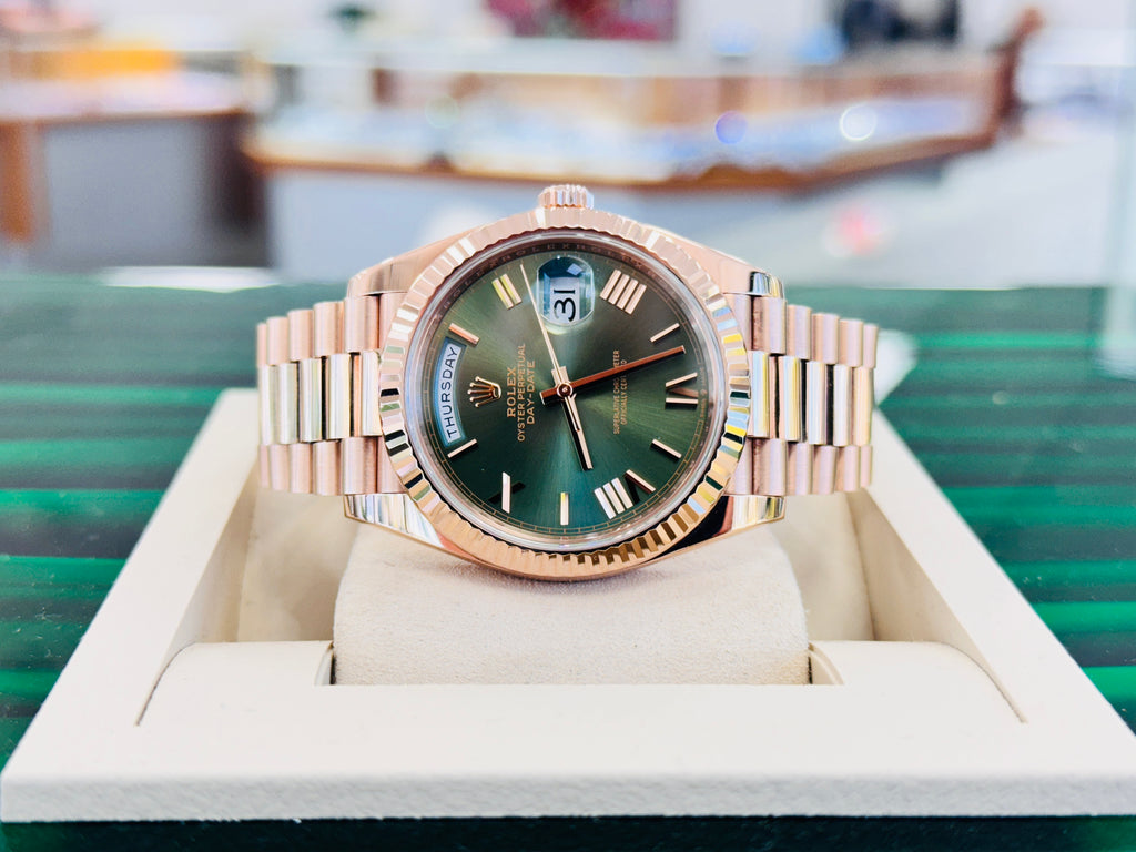 Rolex Day-Date 40 228235  Olive Green President Rose Gold  MINT