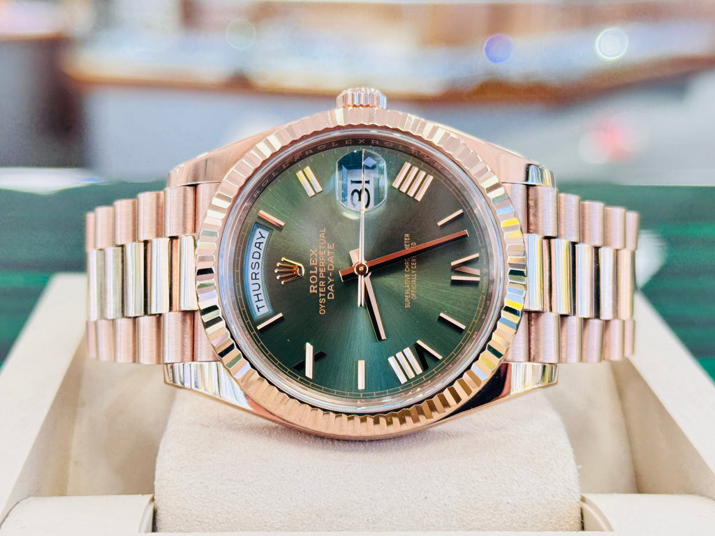 Rolex Day-Date 40 228235  Olive Green President Rose Gold  MINT